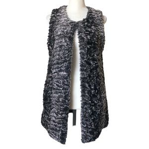 Betsey Johnson black gray soft faux fur vest fully